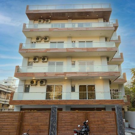 Octave Nirvana Suites Gurgaon Exterior foto