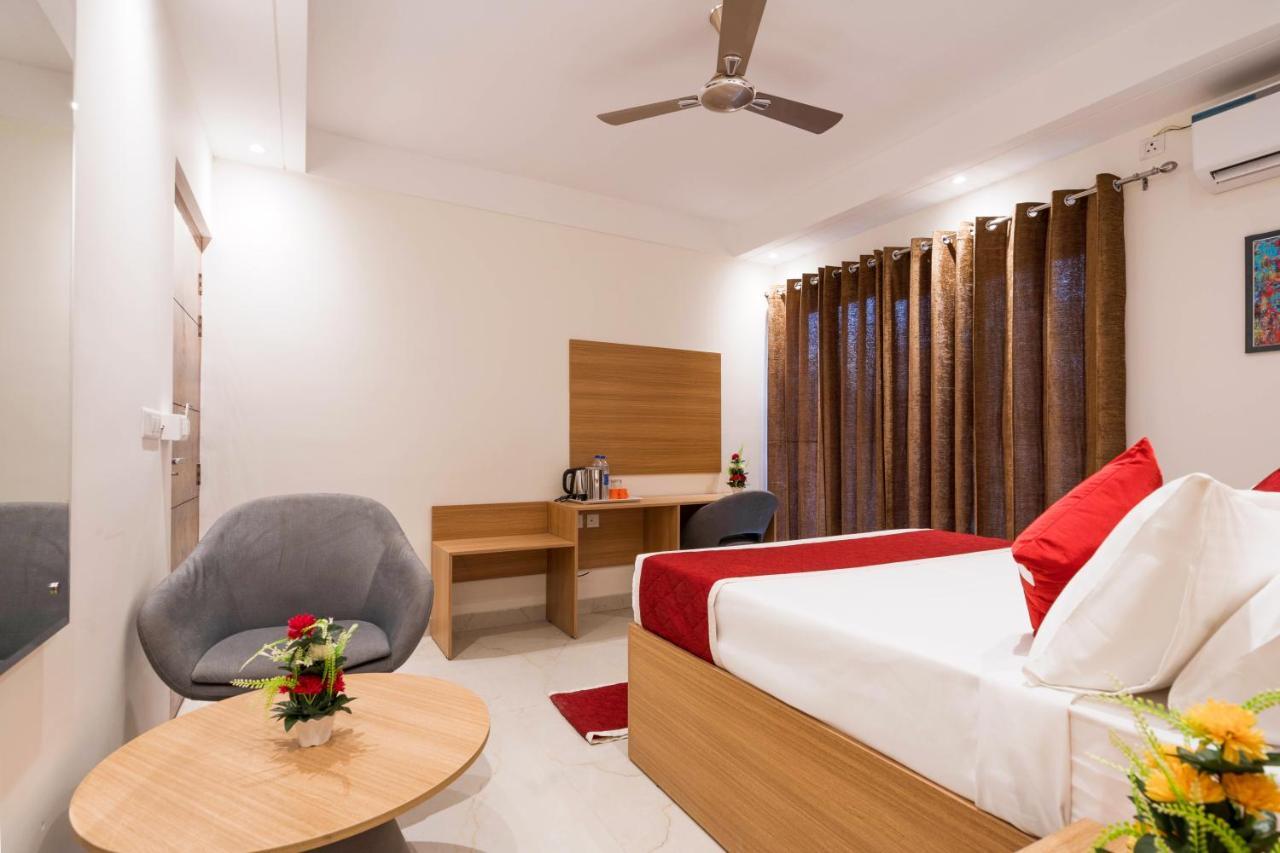 Octave Nirvana Suites Gurgaon Exterior foto