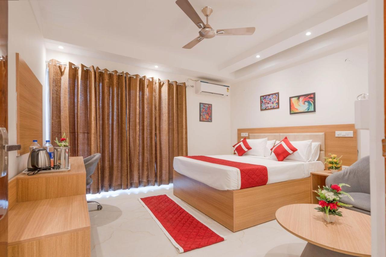 Octave Nirvana Suites Gurgaon Exterior foto